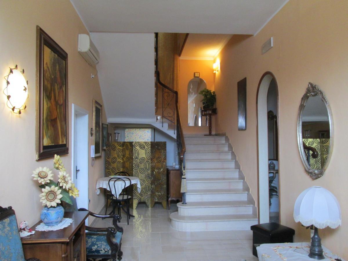 B&B Regina Margherita Пьомбино Экстерьер фото
